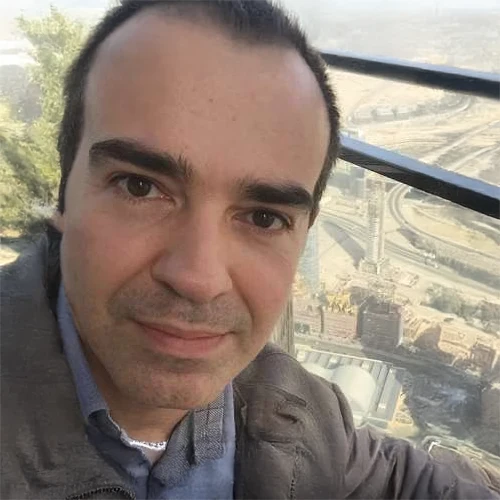 Ο Κυριάκος Οικονομίδης συνεργάτης της Dermaceuticals