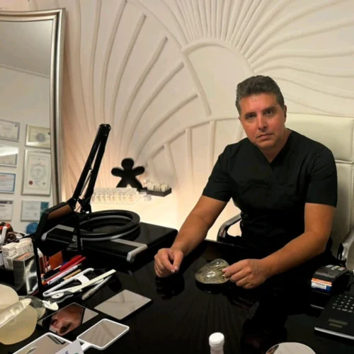 Ο Γεώργιος Ρέμπελος συνεργάτης της Dermaceuticals